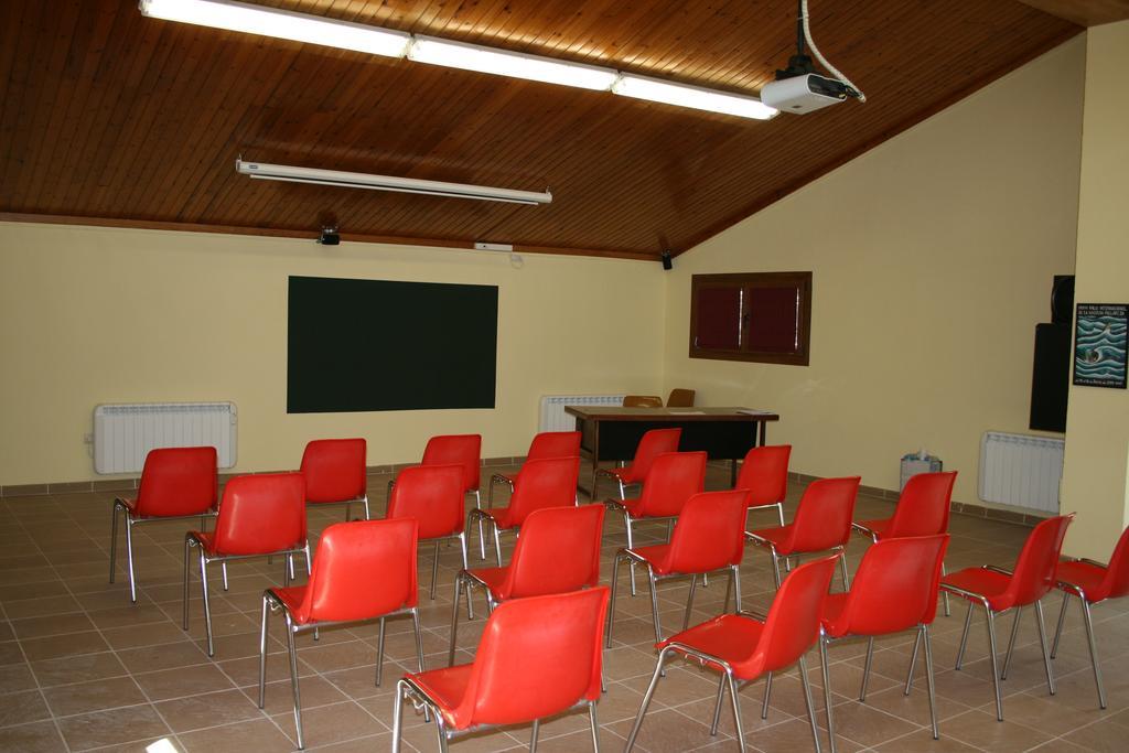 Alberg Escola De Piraguisme De Sort Esterno foto