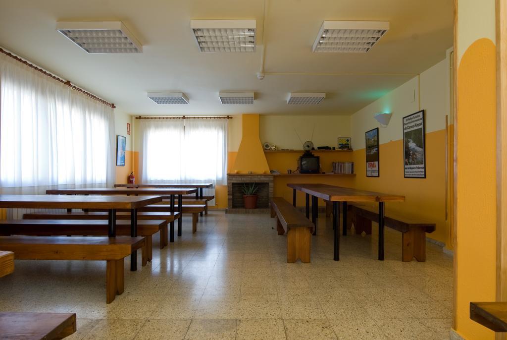 Alberg Escola De Piraguisme De Sort Esterno foto