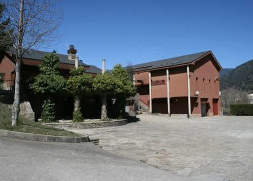 Alberg Escola De Piraguisme De Sort Esterno foto